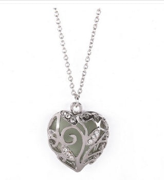 Hollow glowing heart necklace