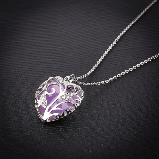 Hollow glowing heart necklace